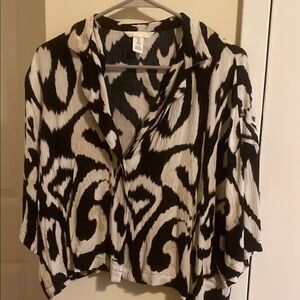 H&M Black and White Relaxed Sleeve Top